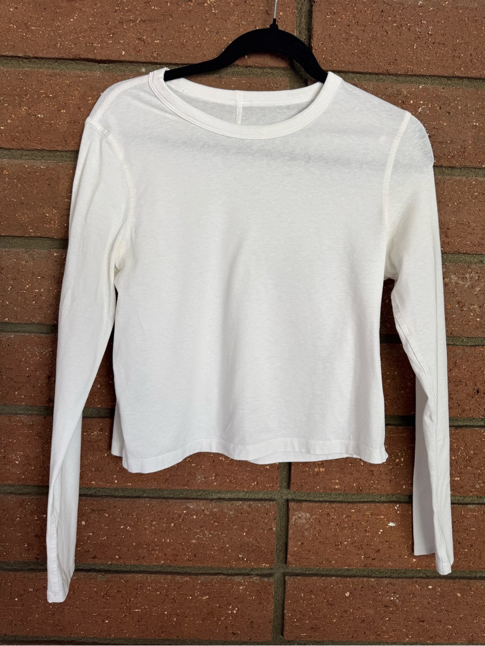Lululemon White Long Sleeve Crewneck Top Size 6